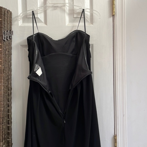Strapless Black Bubble Dress - Picture 4 of 9